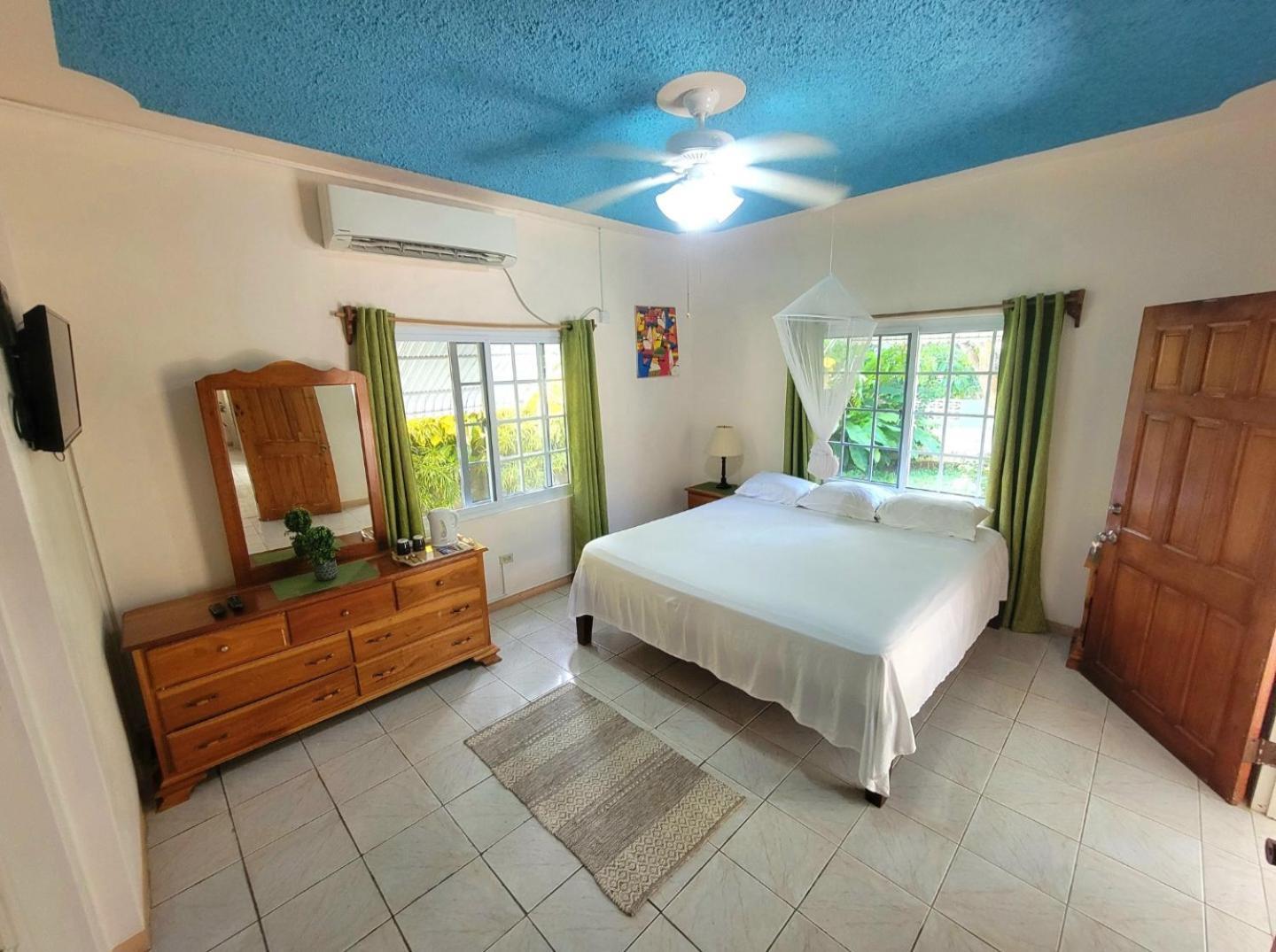 Green'S Palace Jamaica Oracabessa エクステリア 写真